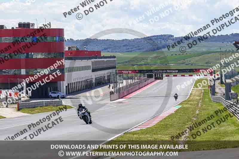 cadwell no limits trackday;cadwell park;cadwell park photographs;cadwell trackday photographs;enduro digital images;event digital images;eventdigitalimages;navarra;no limits trackdays;peter wileman photography;racing digital images;trackday digital images;trackday photos